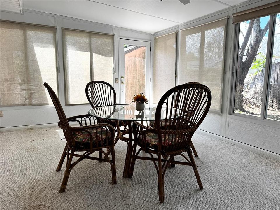 For Sale: $220,000 (3 beds, 2 baths, 1624 Square Feet)