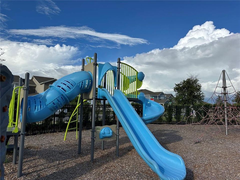待售: $589,990 (4 贝兹, 3 浴室, 2481 平方英尺)