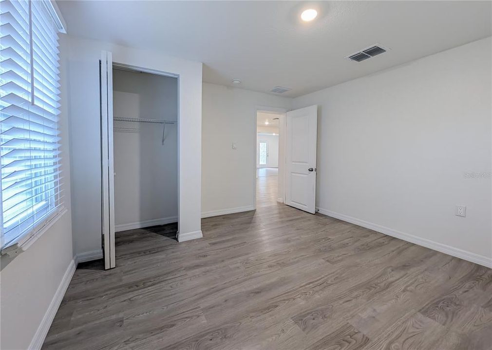 En Venta: $220,000 (4 camas, 2 baños, 1640 Pies cuadrados)