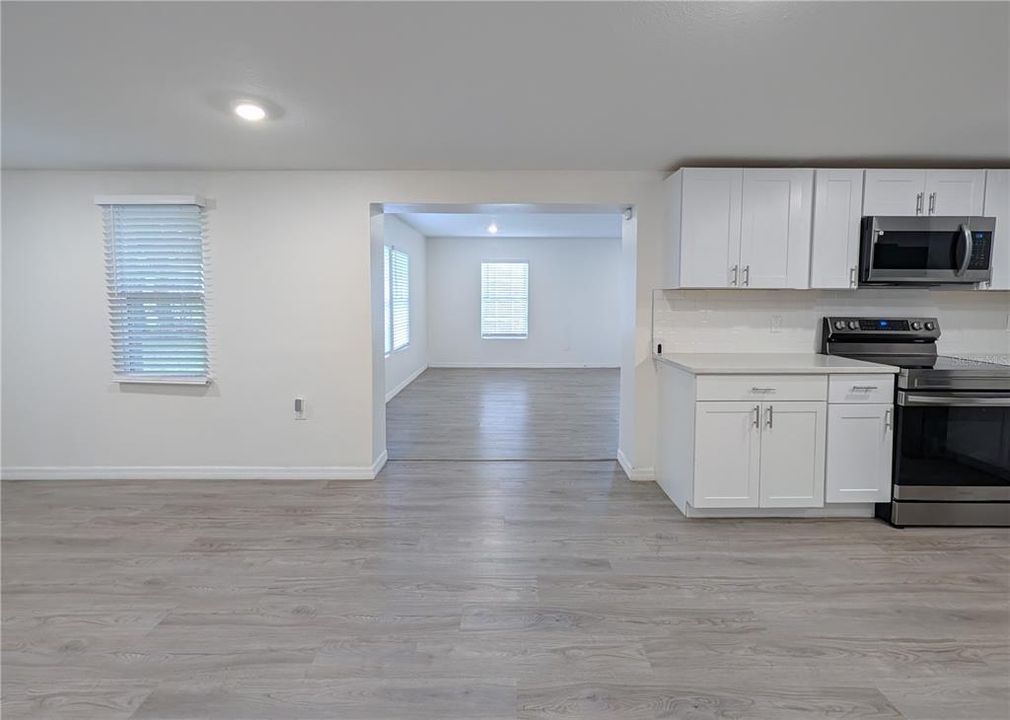 En Venta: $220,000 (4 camas, 2 baños, 1640 Pies cuadrados)