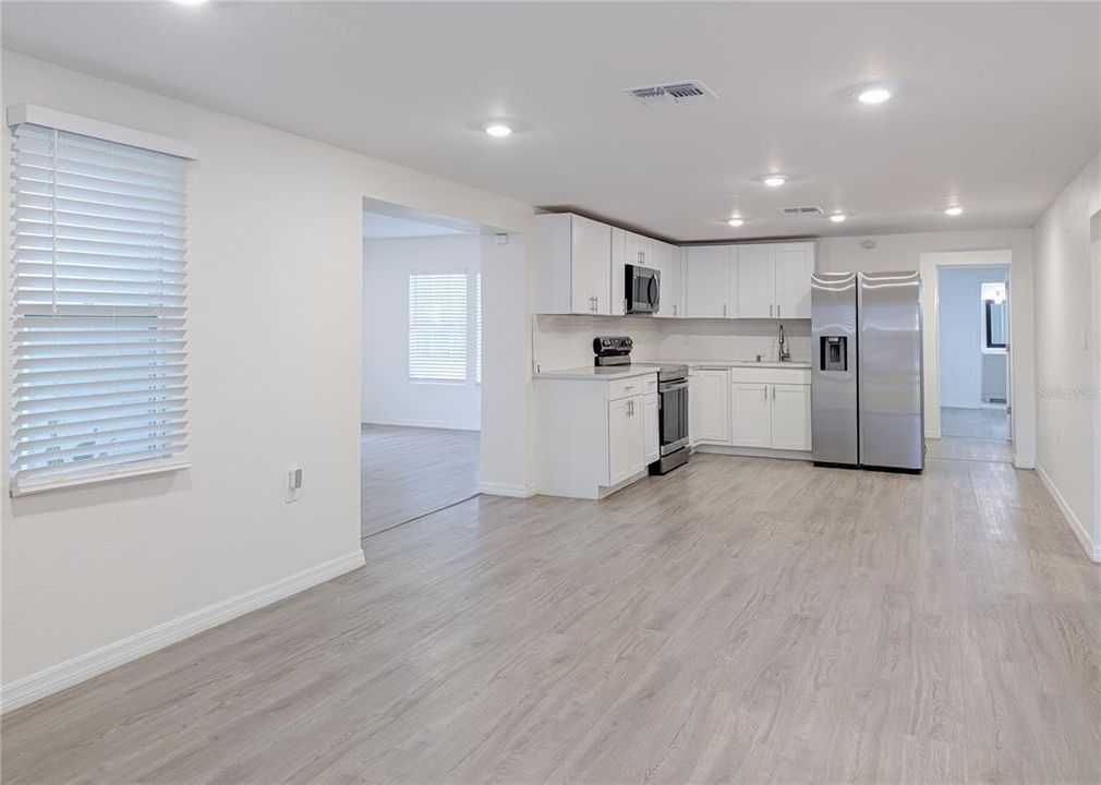 En Venta: $220,000 (4 camas, 2 baños, 1640 Pies cuadrados)