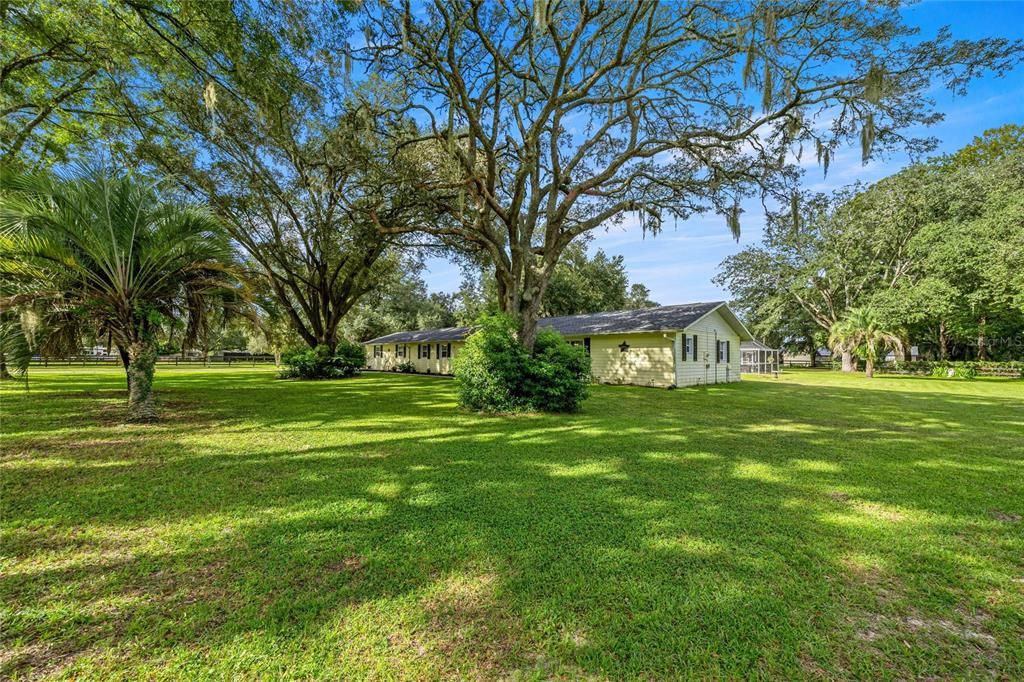 En Venta: $599,000 (4 camas, 4 baños, 1850 Pies cuadrados)