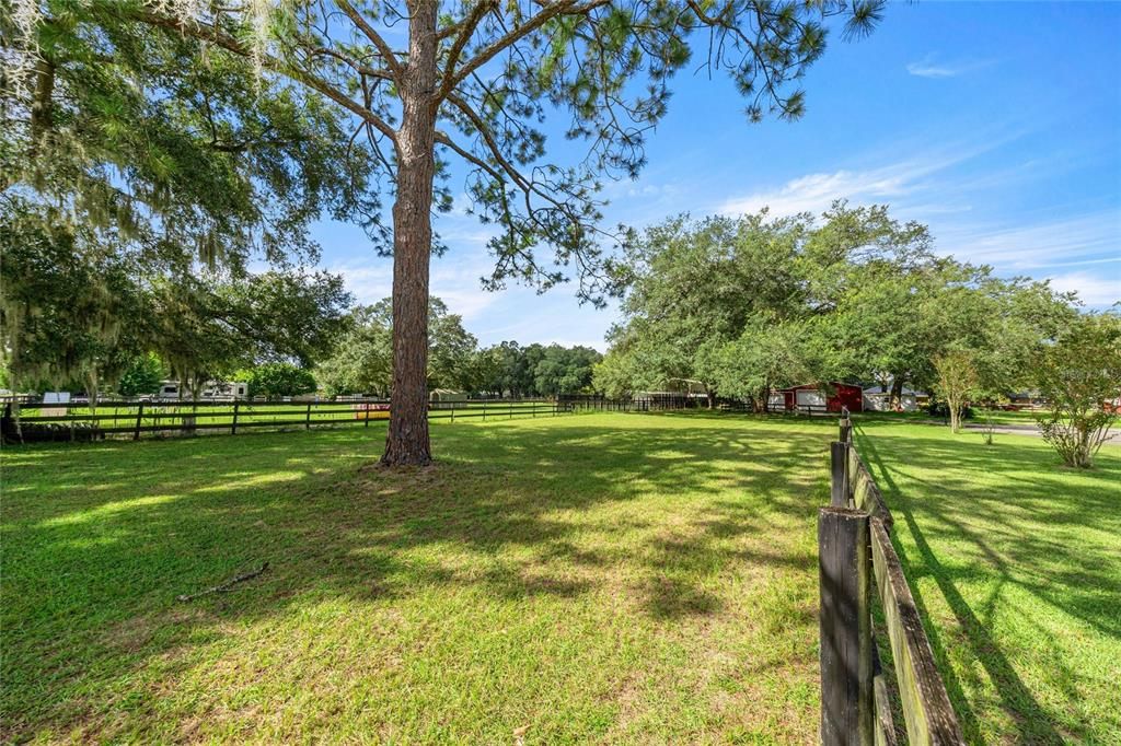 En Venta: $599,000 (4 camas, 4 baños, 1850 Pies cuadrados)