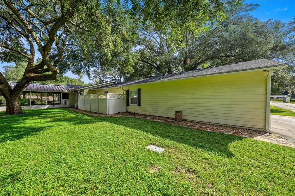 En Venta: $599,000 (4 camas, 4 baños, 1850 Pies cuadrados)