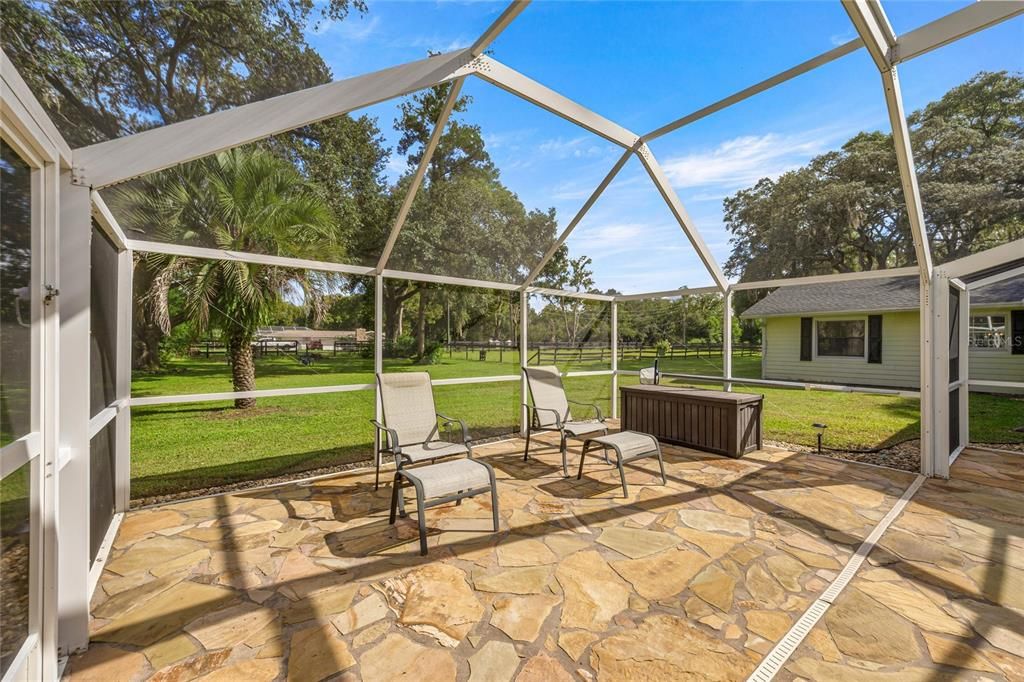 En Venta: $599,000 (4 camas, 4 baños, 1850 Pies cuadrados)