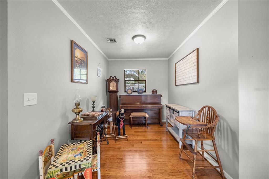 En Venta: $599,000 (4 camas, 4 baños, 1850 Pies cuadrados)