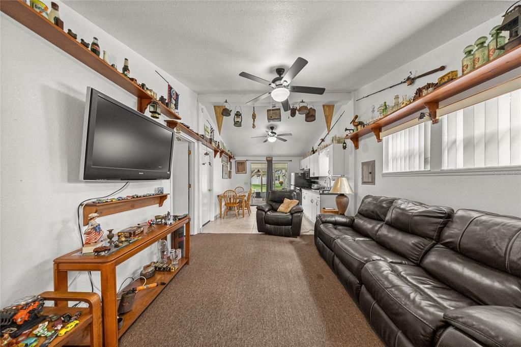En Venta: $599,000 (4 camas, 4 baños, 1850 Pies cuadrados)
