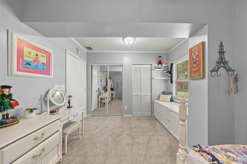 En Venta: $599,000 (4 camas, 4 baños, 1850 Pies cuadrados)