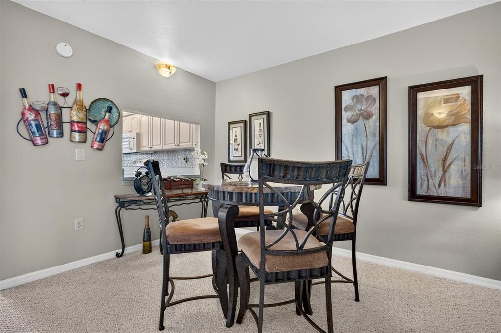 For Sale: $195,000 (2 beds, 2 baths, 1164 Square Feet)