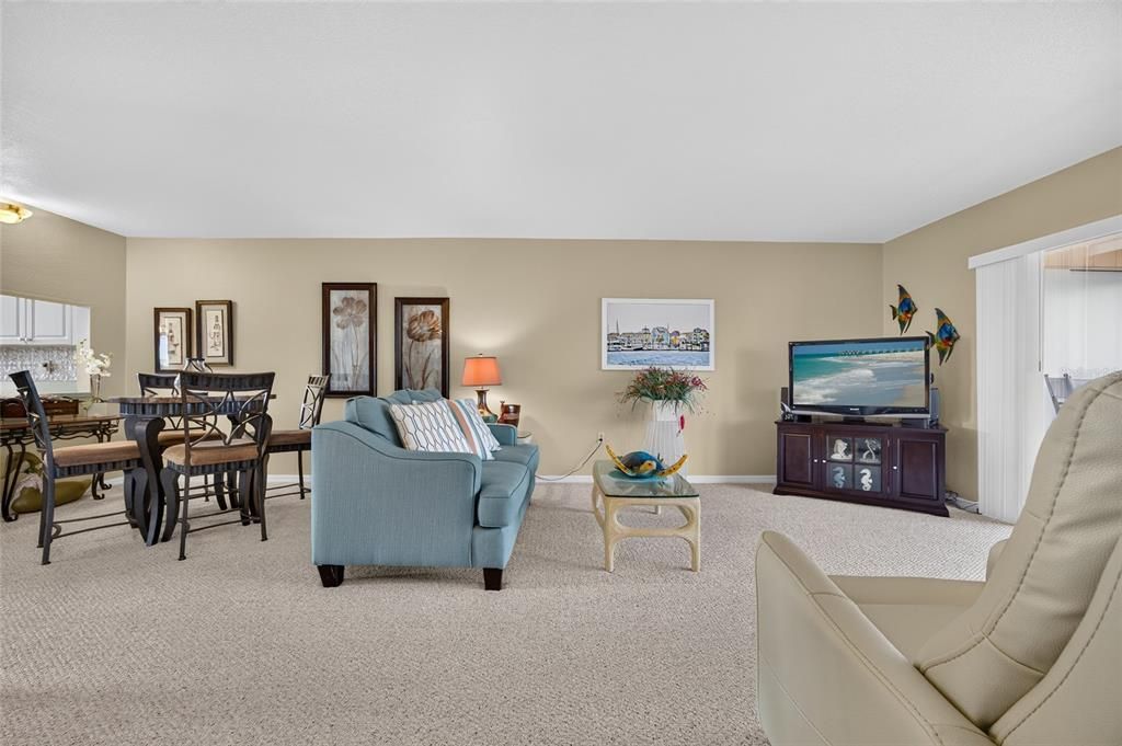 For Sale: $195,000 (2 beds, 2 baths, 1164 Square Feet)