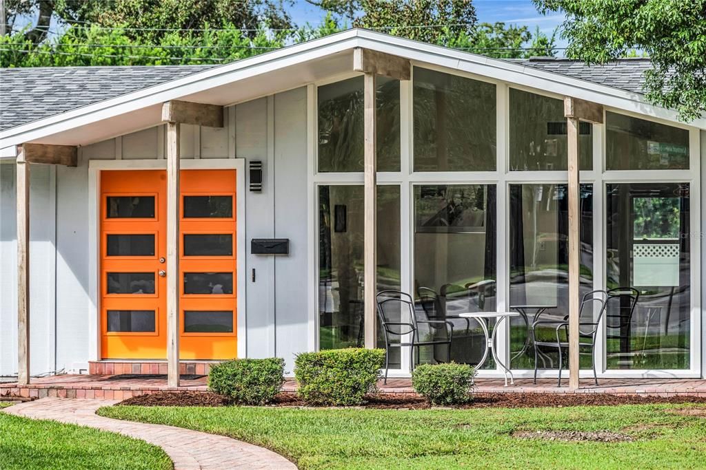 En Venta: $695,000 (3 camas, 2 baños, 1671 Pies cuadrados)
