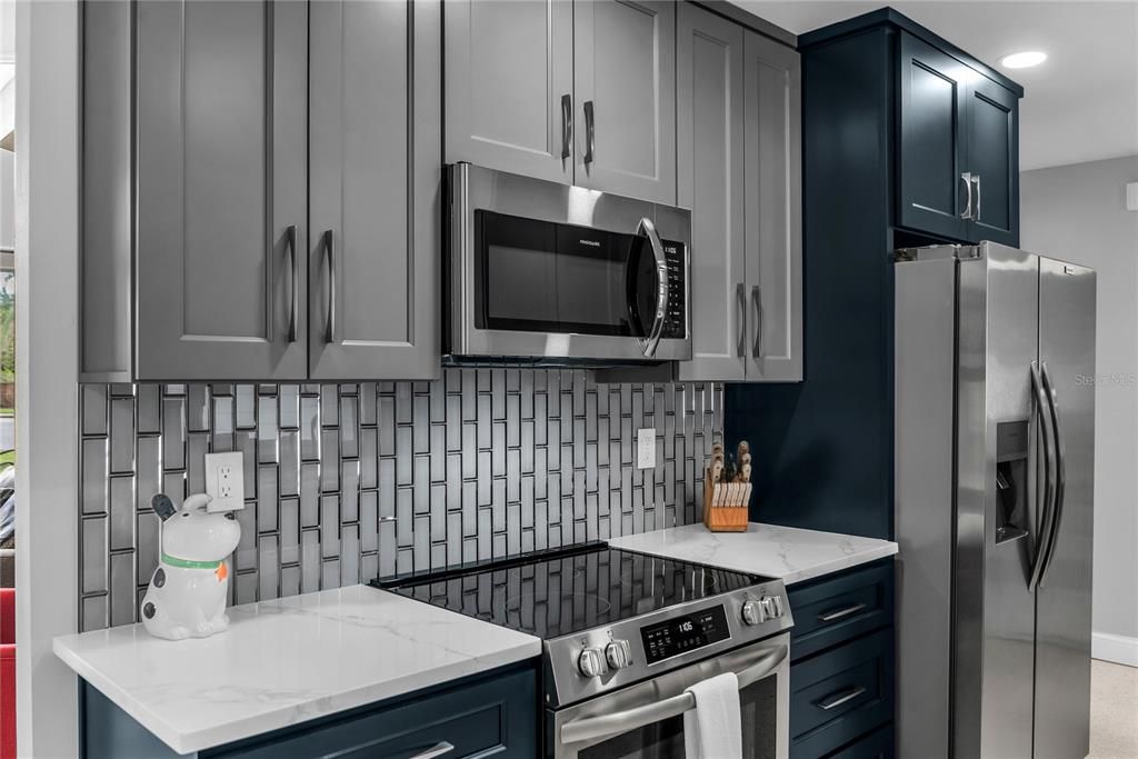 En Venta: $695,000 (3 camas, 2 baños, 1671 Pies cuadrados)