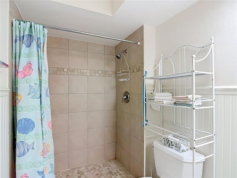 На продажу: $215,000 (2 спален, 2 ванн, 960 Квадратных фут)