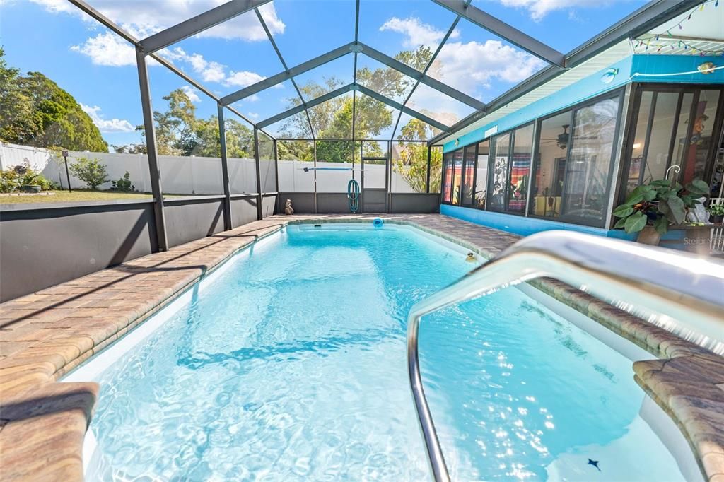 En Venta: $275,900 (2 camas, 2 baños, 1105 Pies cuadrados)