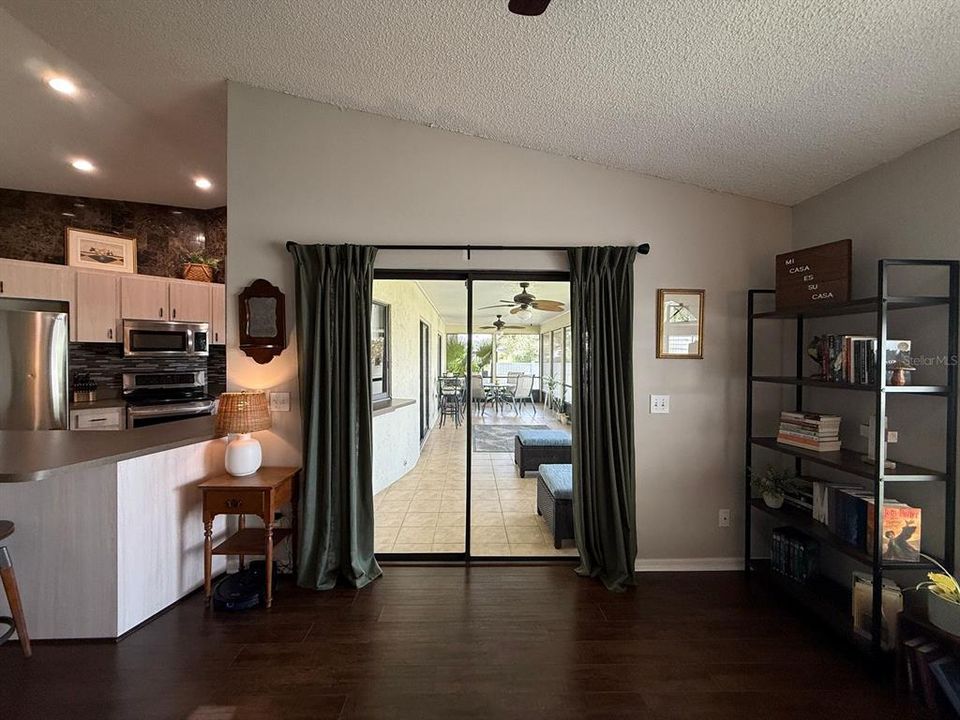 En Venta: $329,900 (3 camas, 2 baños, 1554 Pies cuadrados)