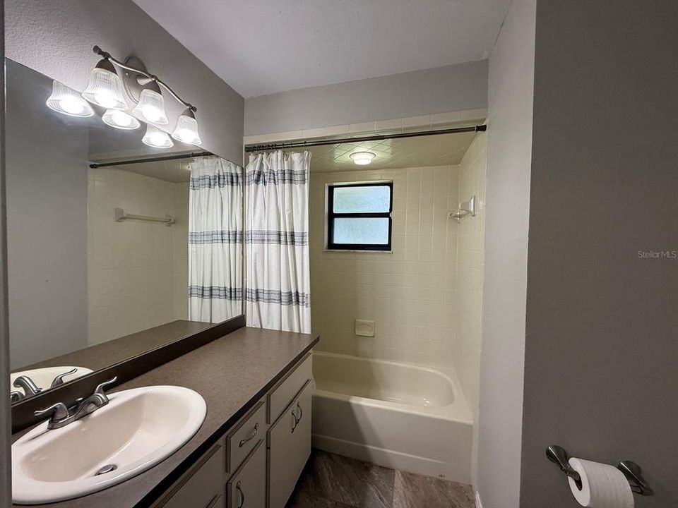 En Venta: $329,900 (3 camas, 2 baños, 1554 Pies cuadrados)