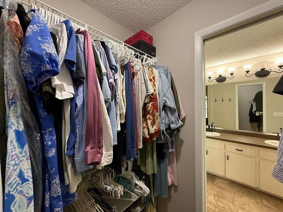 En Venta: $329,900 (3 camas, 2 baños, 1554 Pies cuadrados)