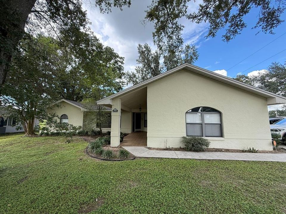 En Venta: $329,900 (3 camas, 2 baños, 1554 Pies cuadrados)