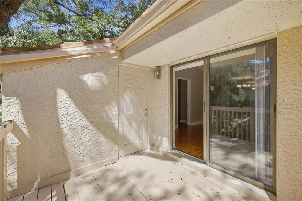 For Sale: $265,000 (2 beds, 1 baths, 1020 Square Feet)
