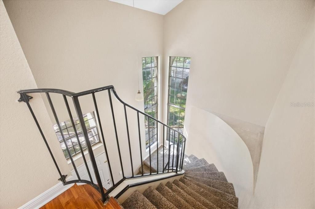 For Sale: $265,000 (2 beds, 1 baths, 1020 Square Feet)
