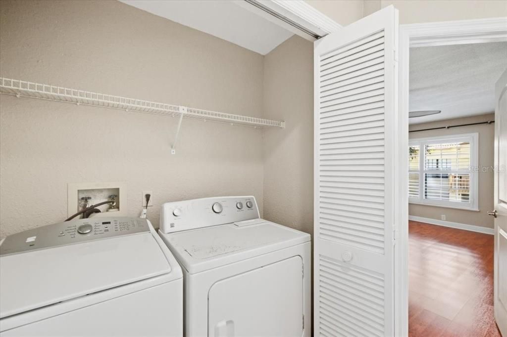 For Sale: $265,000 (2 beds, 1 baths, 1020 Square Feet)