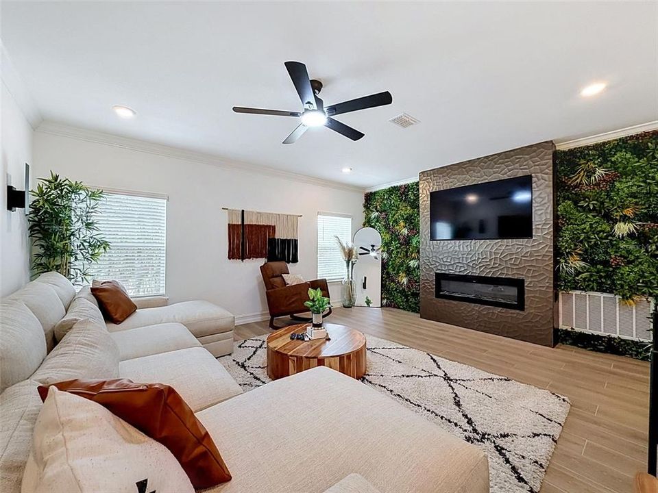 For Rent: $5,500 (3 beds, 3 baths, 2192 Square Feet)