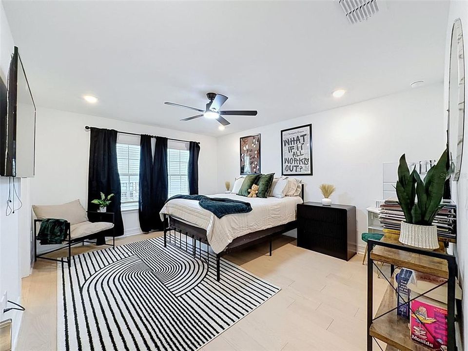 For Rent: $5,500 (3 beds, 3 baths, 2192 Square Feet)