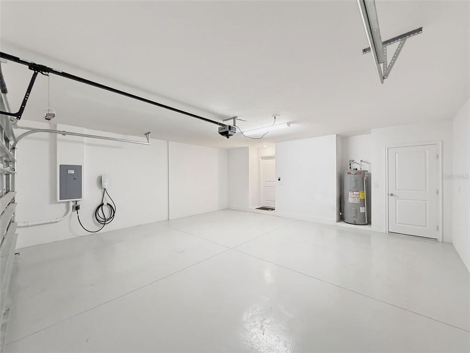 For Rent: $5,500 (3 beds, 3 baths, 2192 Square Feet)