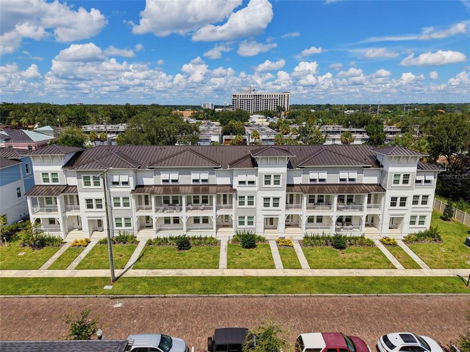 For Rent: $5,500 (3 beds, 3 baths, 2192 Square Feet)
