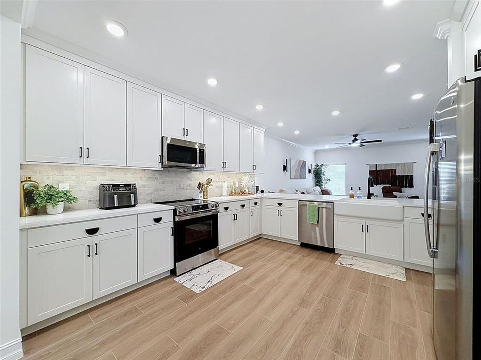 For Rent: $5,500 (3 beds, 3 baths, 2192 Square Feet)