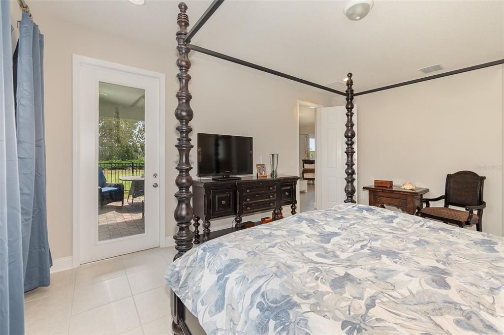 En Venta: $640,000 (4 camas, 3 baños, 2350 Pies cuadrados)