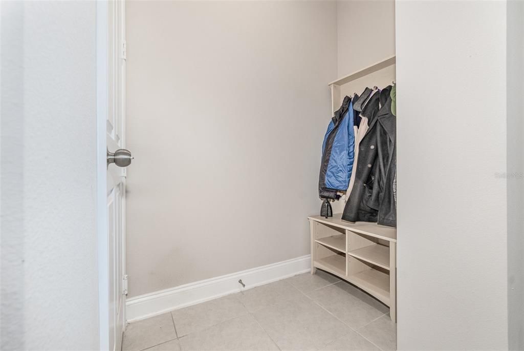 En Venta: $640,000 (4 camas, 3 baños, 2350 Pies cuadrados)