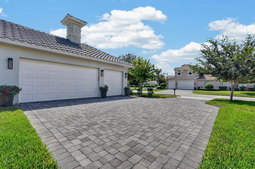 For Sale: $897,999 (4 beds, 3 baths, 2431 Square Feet)