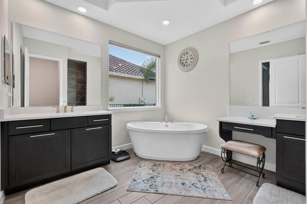 For Sale: $897,999 (4 beds, 3 baths, 2431 Square Feet)