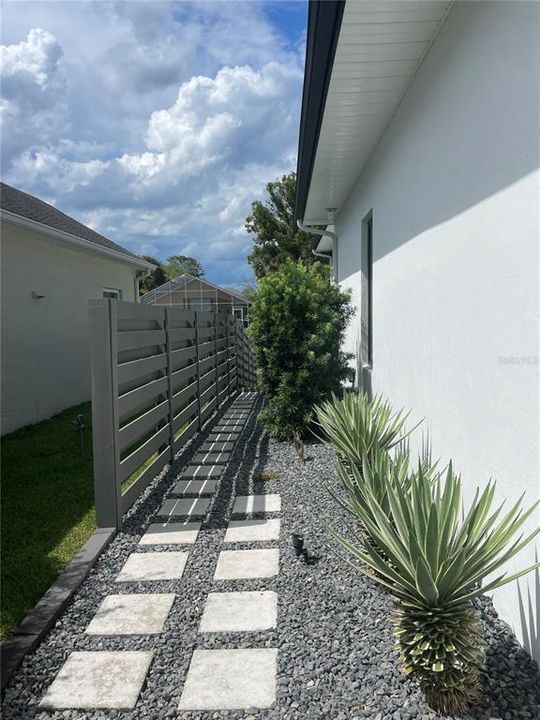 En Venta: $879,900 (3 camas, 2 baños, 2305 Pies cuadrados)