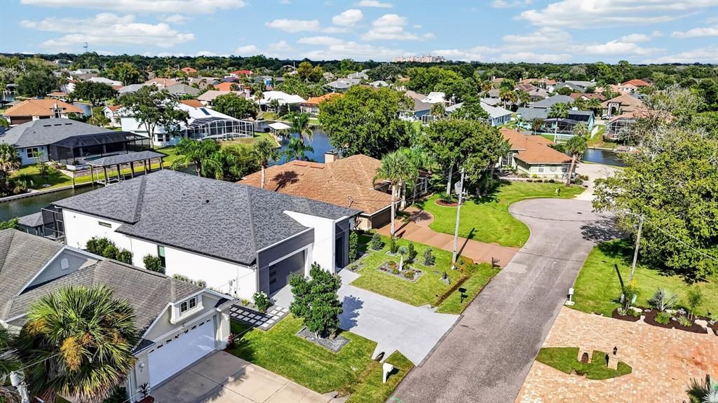 En Venta: $879,900 (3 camas, 2 baños, 2305 Pies cuadrados)