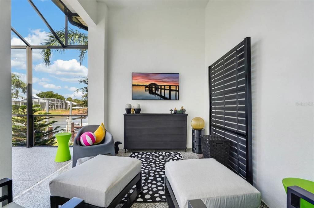 En Venta: $879,900 (3 camas, 2 baños, 2305 Pies cuadrados)