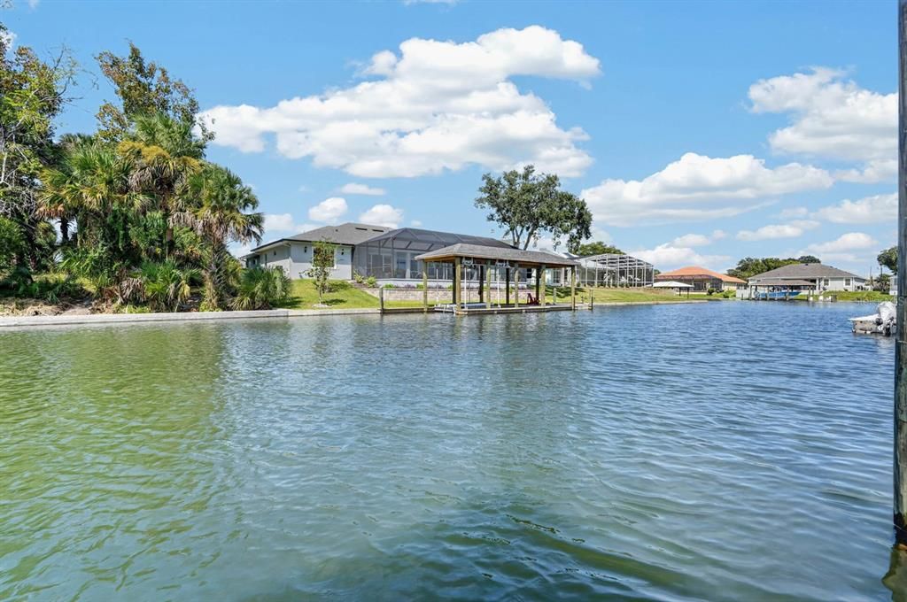 En Venta: $879,900 (3 camas, 2 baños, 2305 Pies cuadrados)