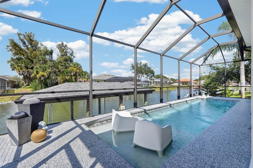 En Venta: $879,900 (3 camas, 2 baños, 2305 Pies cuadrados)