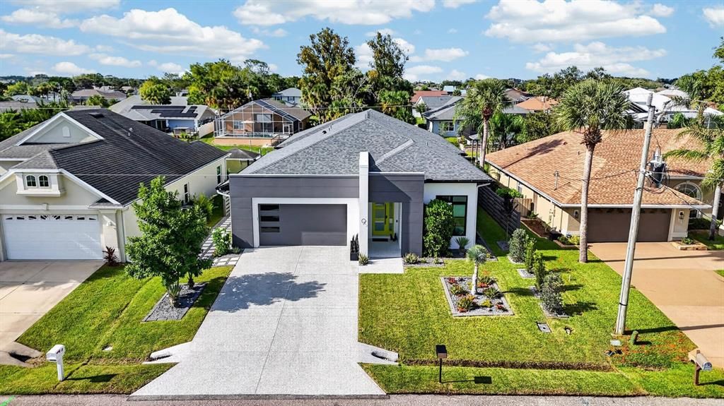 En Venta: $879,900 (3 camas, 2 baños, 2305 Pies cuadrados)