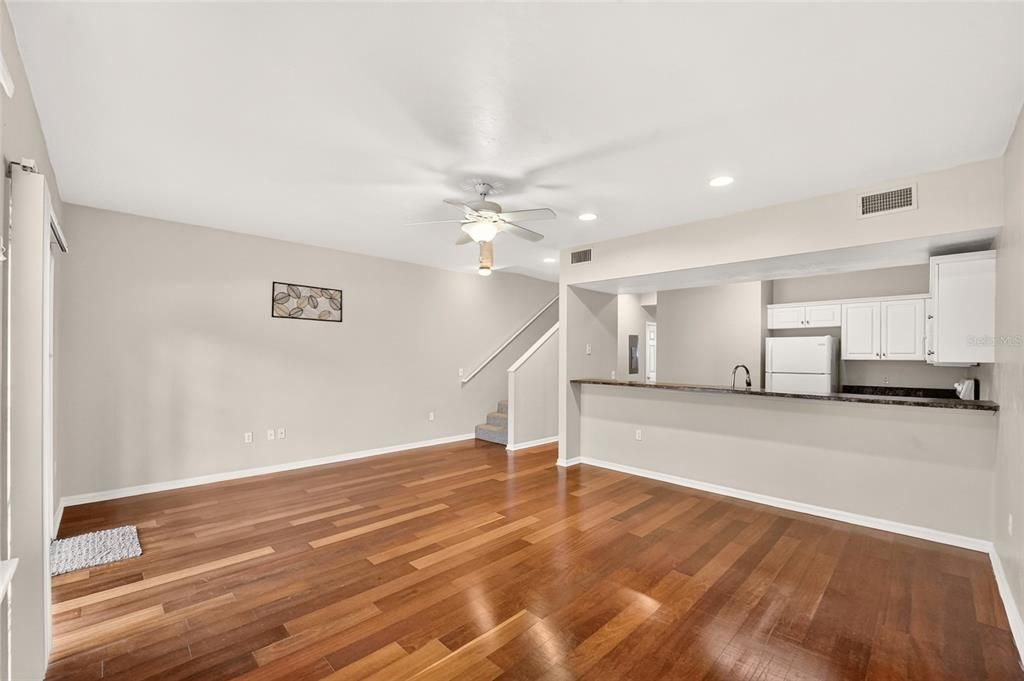 For Sale: $239,000 (3 beds, 2 baths, 1747 Square Feet)