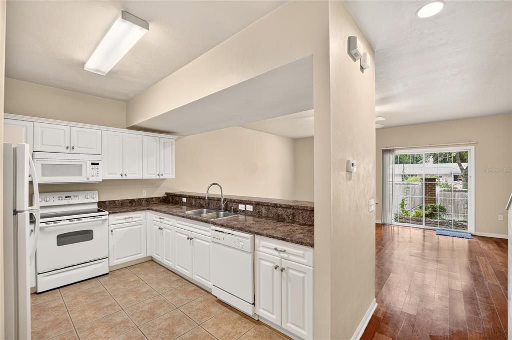 For Sale: $239,000 (3 beds, 2 baths, 1747 Square Feet)