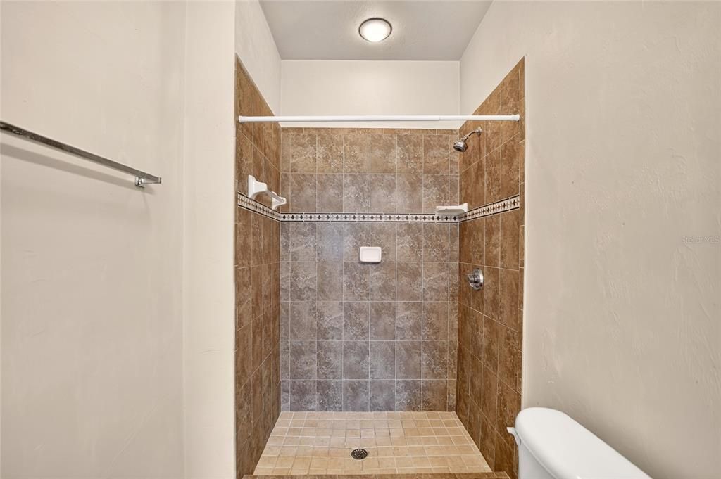 For Sale: $239,000 (3 beds, 2 baths, 1747 Square Feet)