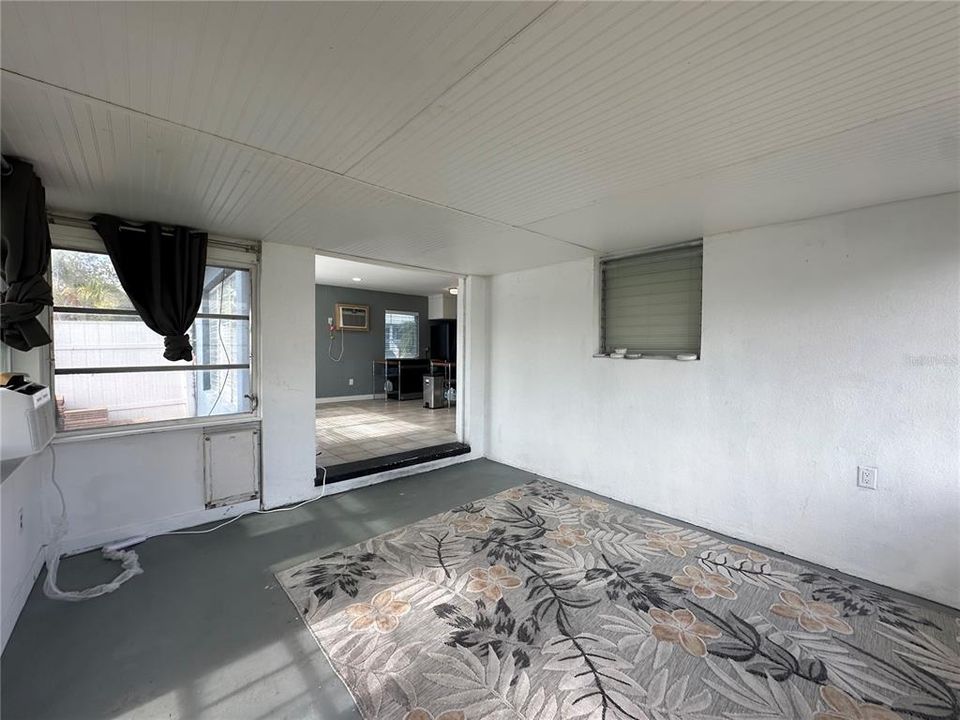 For Rent: $1,050 (1 beds, 1 baths, 795 Square Feet)