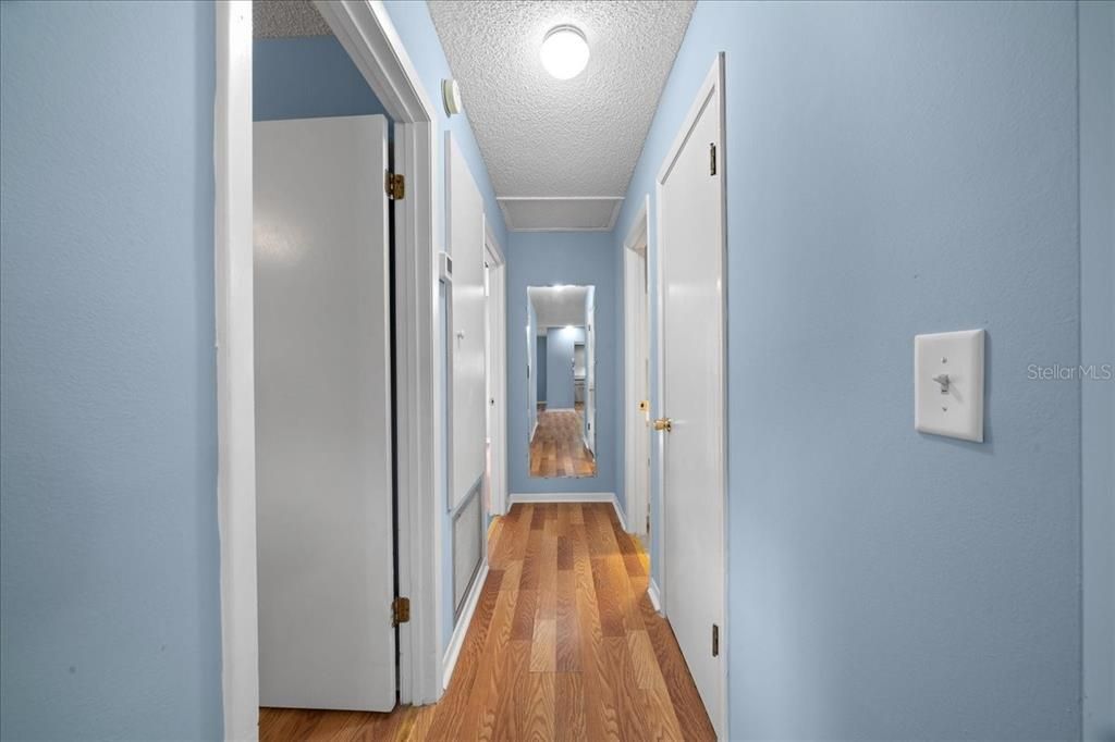 For Sale: $159,500 (2 beds, 2 baths, 1144 Square Feet)