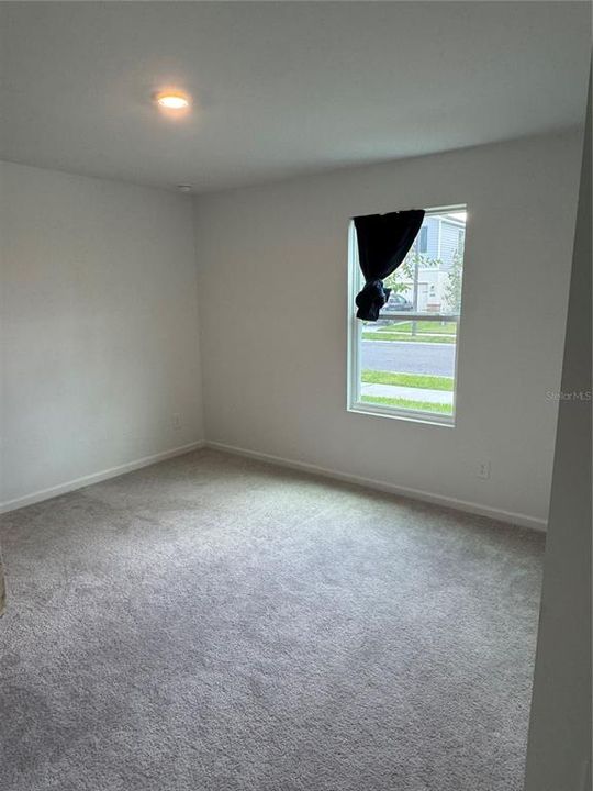 For Rent: $2,100 (4 beds, 2 baths, 1830 Square Feet)