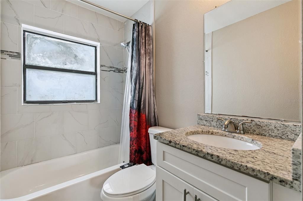 For Sale: $399,900 (3 beds, 2 baths, 1261 Square Feet)