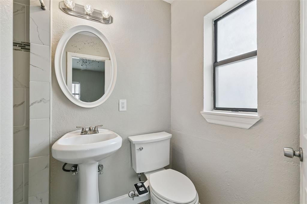 For Sale: $399,900 (3 beds, 2 baths, 1261 Square Feet)