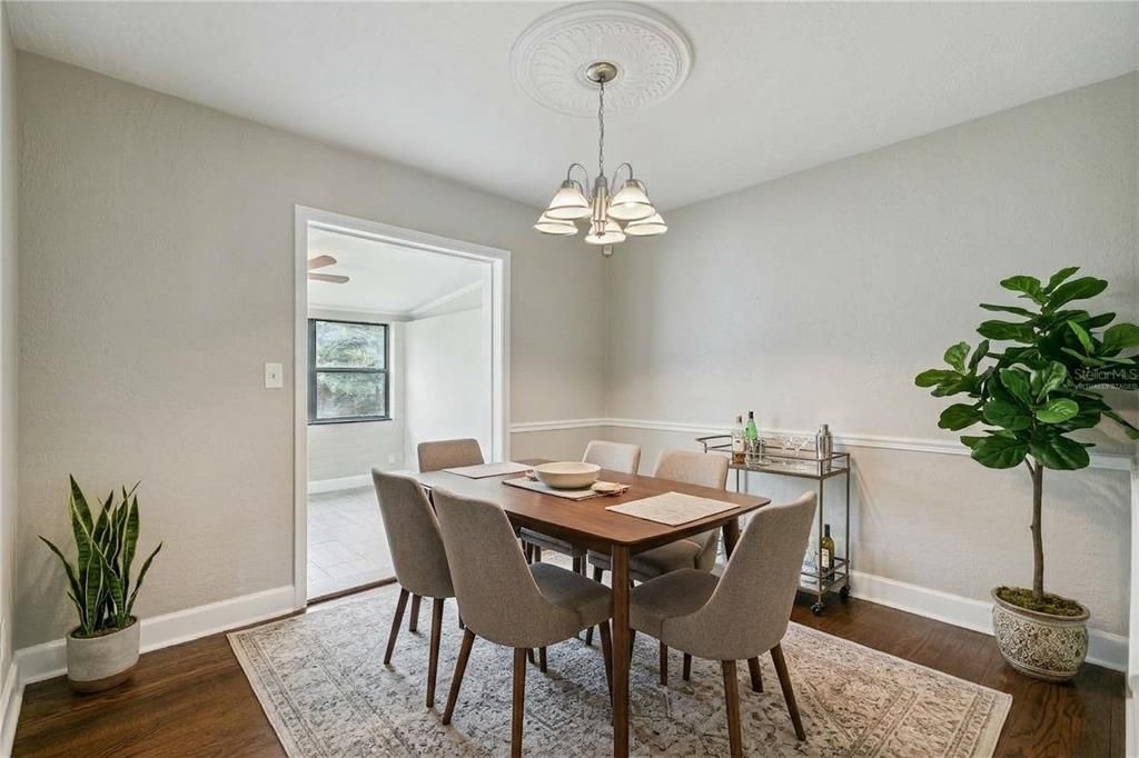 For Sale: $399,900 (3 beds, 2 baths, 1261 Square Feet)