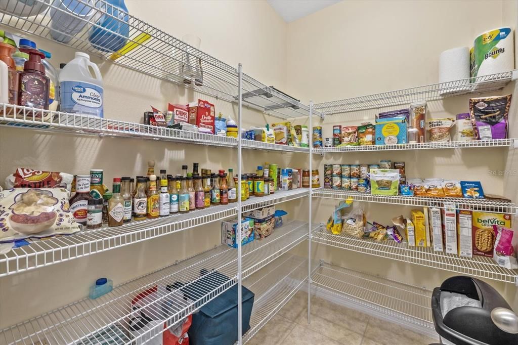 En Venta: $675,000 (4 camas, 3 baños, 3234 Pies cuadrados)